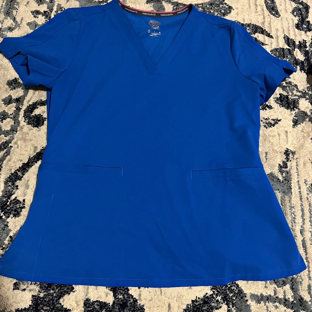 Vince Camuto Scrub Top (M). Royal Blue